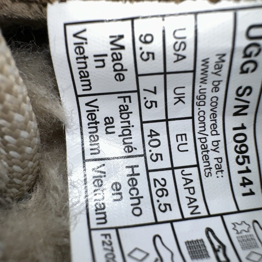 UGG Adirondack‎ III Waterproof Winter Boots Beige Sheepskin Women's 9.5 1095141 - Picture 11 of 11